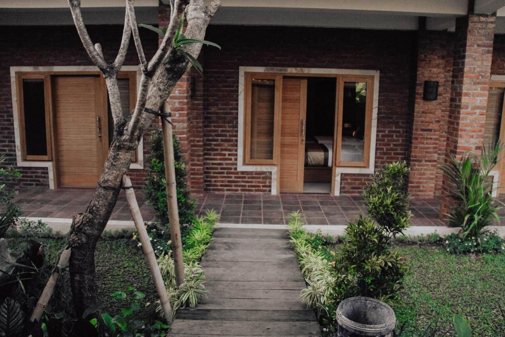 The Govardhan Homestay Canggu Exteriör bild